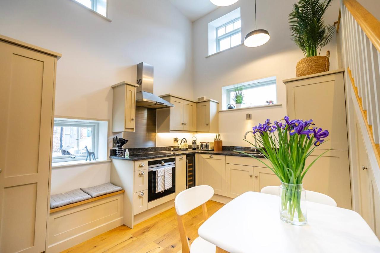 One Clementhorpe Maltings Apartment York Bagian luar foto